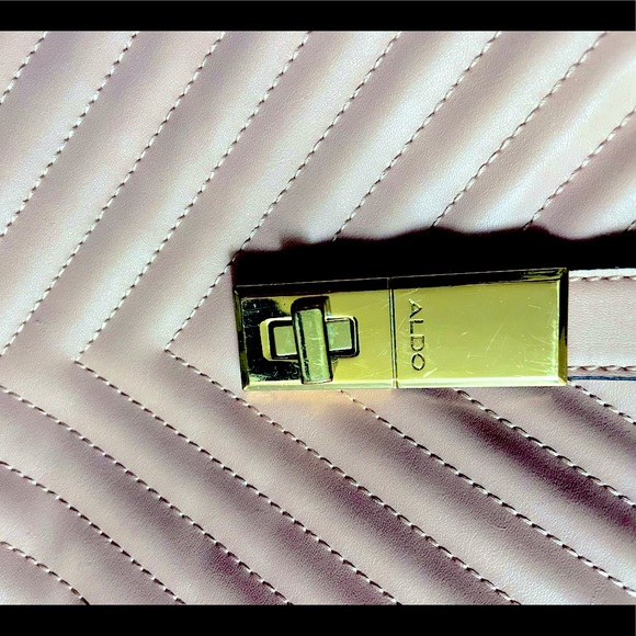 Aldo Pink with Gold accents medium sized purse gorgeous , very new - Picture 6 of 7